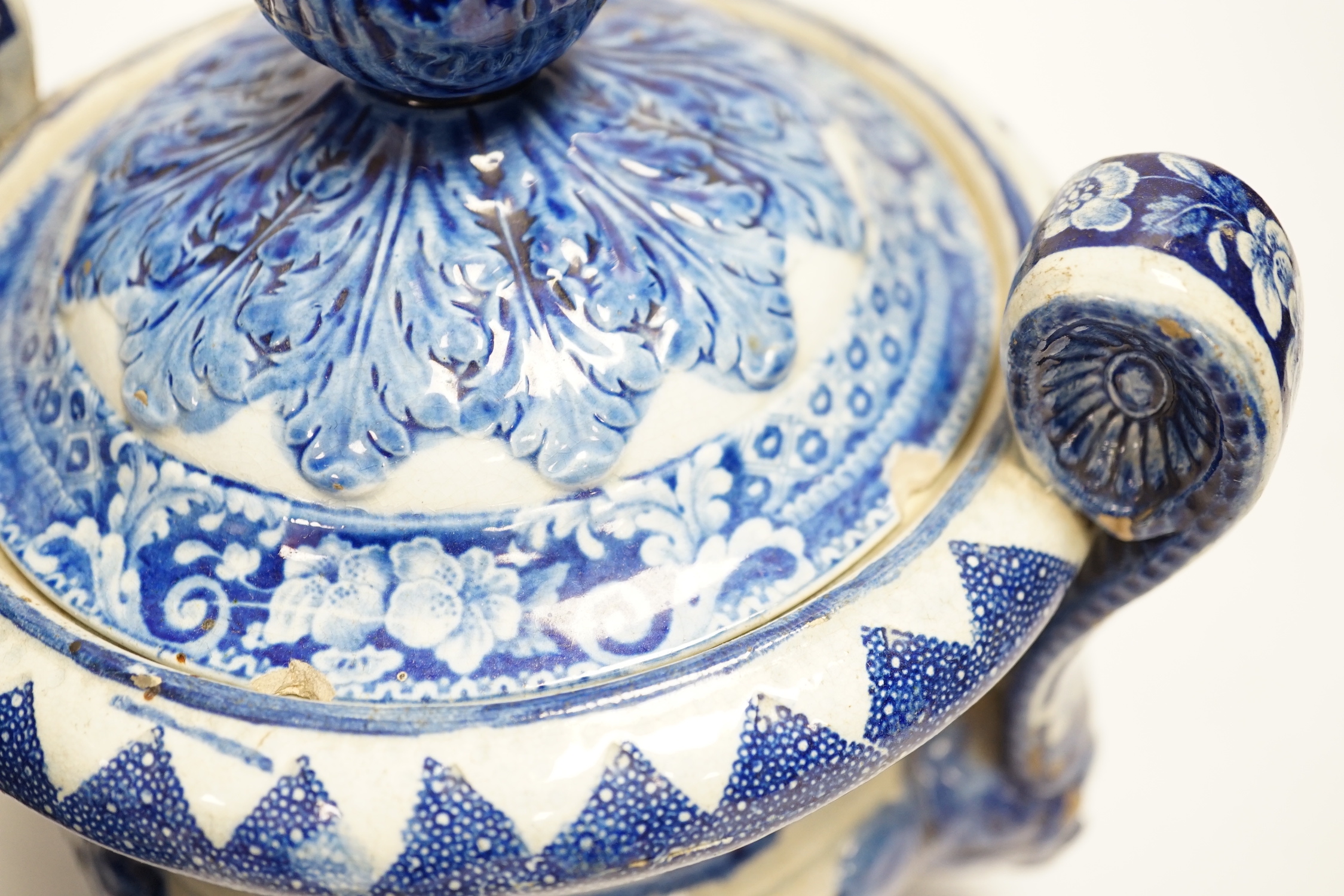 'Eatington Hall. Warwickshire' pattern - a pair of Riley blue and white pearlware sauce tureens and covers, 16cm